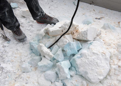 Reinigung eines Salzsilos