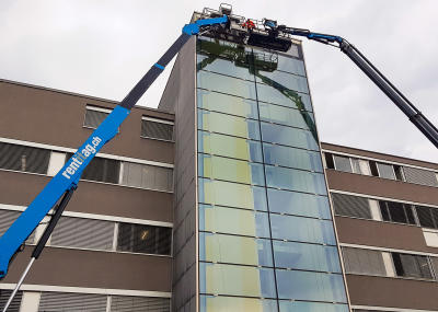 Auswechseln von RWA-Fenstern in Treppenhaus